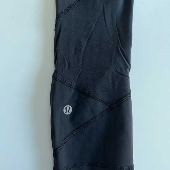 Lululemon 3/4 length exercise pants - Picture 2 of 3